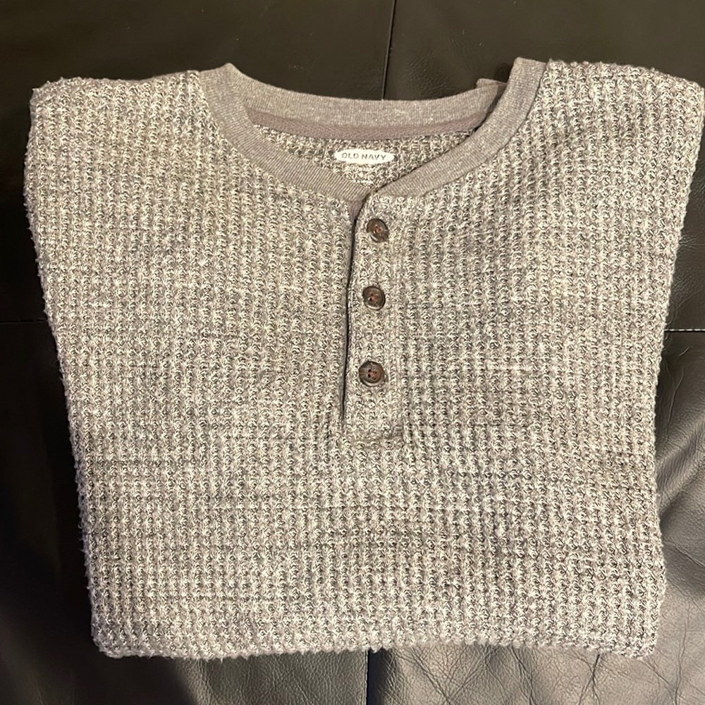 Grey Old Navy shirt